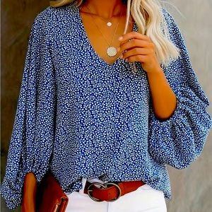 Beautiful summery blouse.